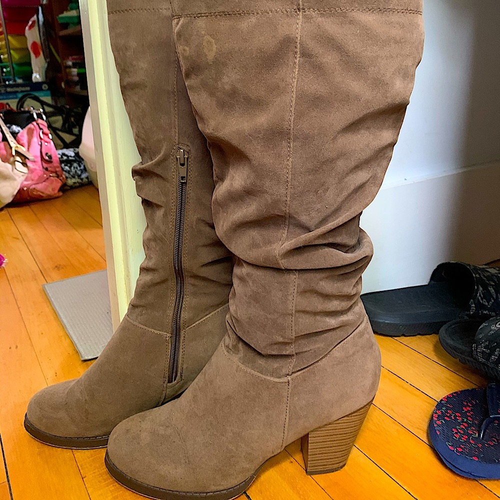 Shoe Dazzle Boots